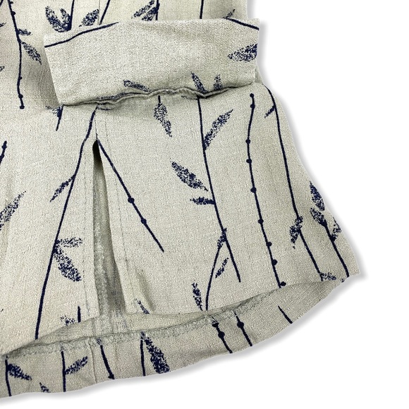 Collar Pattern Button Up Blouse w/ Shoulder Pads - Picture 4 of 5